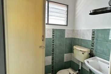 Cheap Sale 5 Room 2.5 Storey Menglembu Impiana Adril Wang Bestari Timur Bukit Merah Lahat