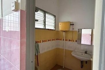 Cheap Sale 5 Room 2.5 Storey Menglembu Impiana Adril Wang Bestari Timur Bukit Merah Lahat