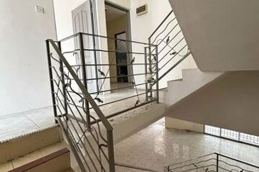 Cheap Sale 5 Room 2.5 Storey Menglembu Impiana Adril Wang Bestari Timur Bukit Merah Lahat