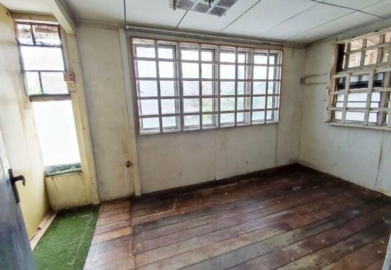 Corner Double Storey Full Loan Low Down Pengkalan Indah Desa Pakatan Station 18 Pinji Mewah