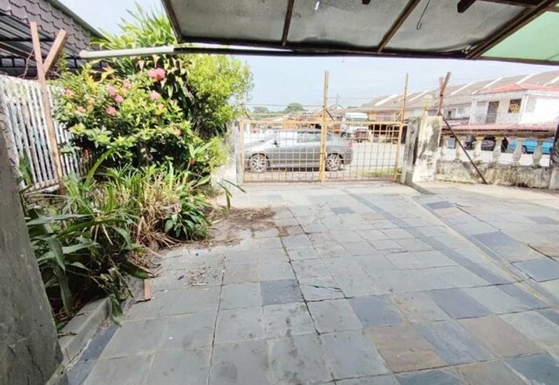 Corner Double Storey Full Loan Low Down Pengkalan Indah Desa Pakatan Station 18 Pinji Mewah