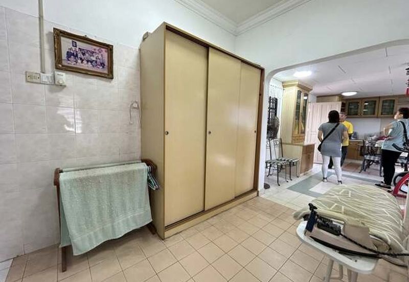 Corner Single Storey Good Condition Menglembu Timur Merah Bestari Impiana Adril