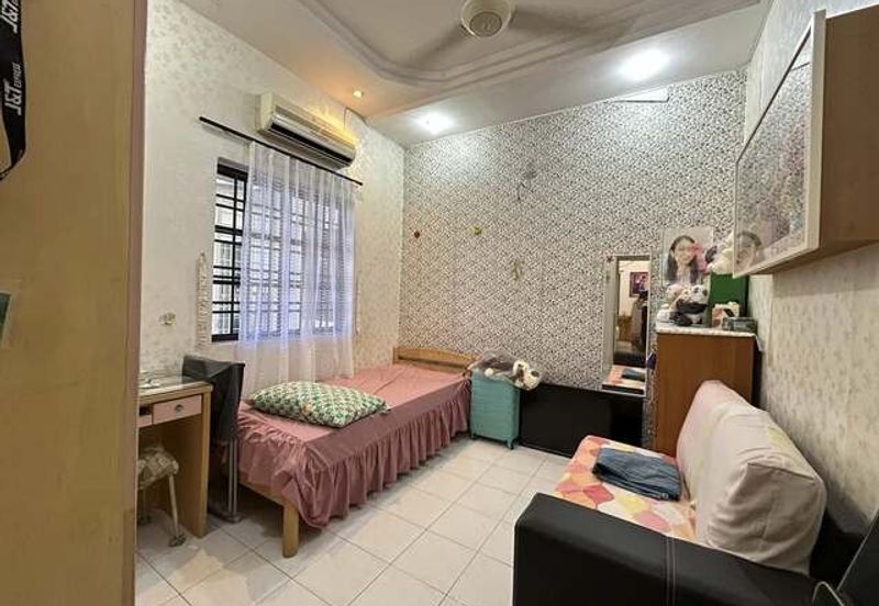 Corner Single Storey Good Condition Menglembu Timur Merah Bestari Impiana Adril