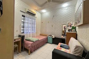 Corner Single Storey Good Condition Menglembu Timur Merah Bestari Impiana Adril