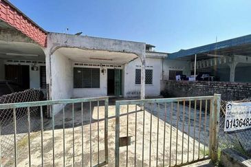 Full Loan Cheap Sale 22x75 Single Storey Lahat Sri Wang Badri Shah Desa Baru