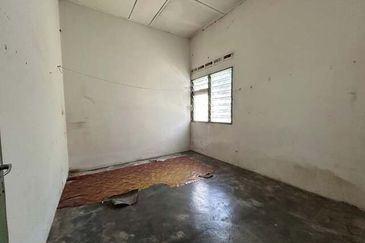 Full Loan Cheap Sale 22x75 Single Storey Lahat Sri Wang Badri Shah Desa Baru