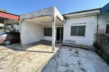 Full Loan Cheap Sale 22x75 Single Storey Lahat Sri Wang Badri Shah Desa Baru