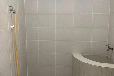 Renovated Full Loan 20x70 Single Storey Lahat Sri Wang Badri Shah Desa Baru