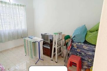 Fully Furnish Mid Floor Permai Lake View Bandar Baru Putra Garden Alpine Pakatan Jaya