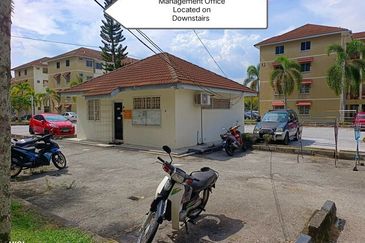 Fully Furnish Mid Floor Permai Lake View Bandar Baru Putra Garden Alpine Pakatan Jaya