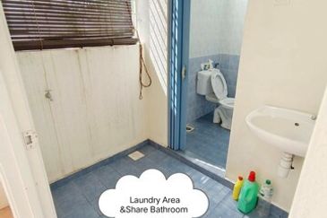 Fully Furnish Mid Floor Permai Lake View Bandar Baru Putra Garden Alpine Pakatan Jaya