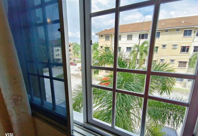 Fully Furnish Mid Floor Permai Lake View Bandar Baru Putra Garden Alpine Pakatan Jaya