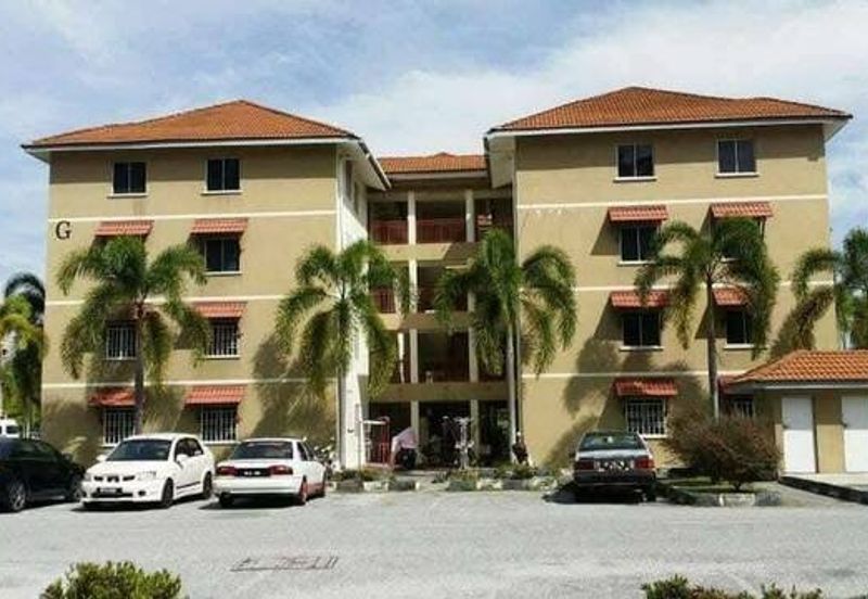 Fully Furnish Mid Floor Permai Lake View Bandar Baru Putra Garden Alpine Pakatan Jaya