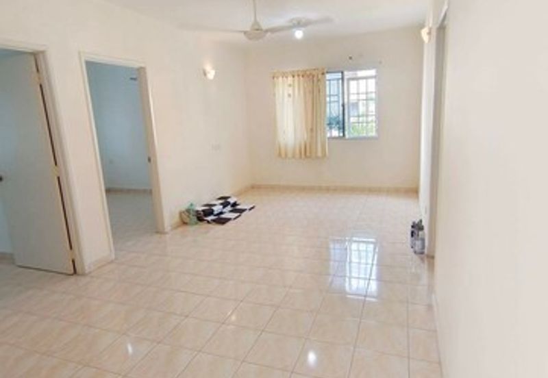 Fully Furnish Mid Floor Permai Lake View Bandar Baru Putra Garden Alpine Pakatan Jaya