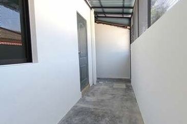Modern Refurbish FREEHOLD Klebang Restu Single Storey Ria Putra Sri Kelebang