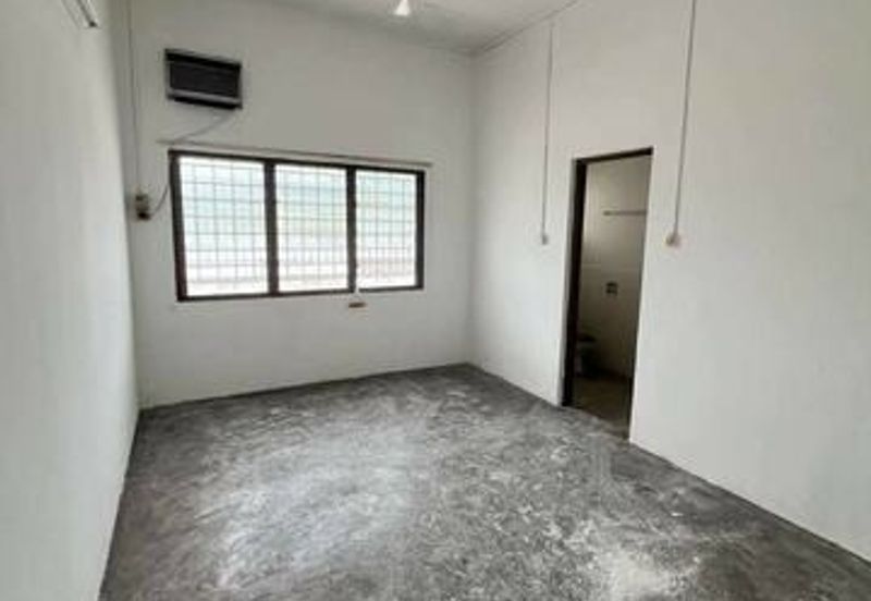Easy Parking New Paint Semi D Single Storey Simee Ipoh Garden Canning Fair Park