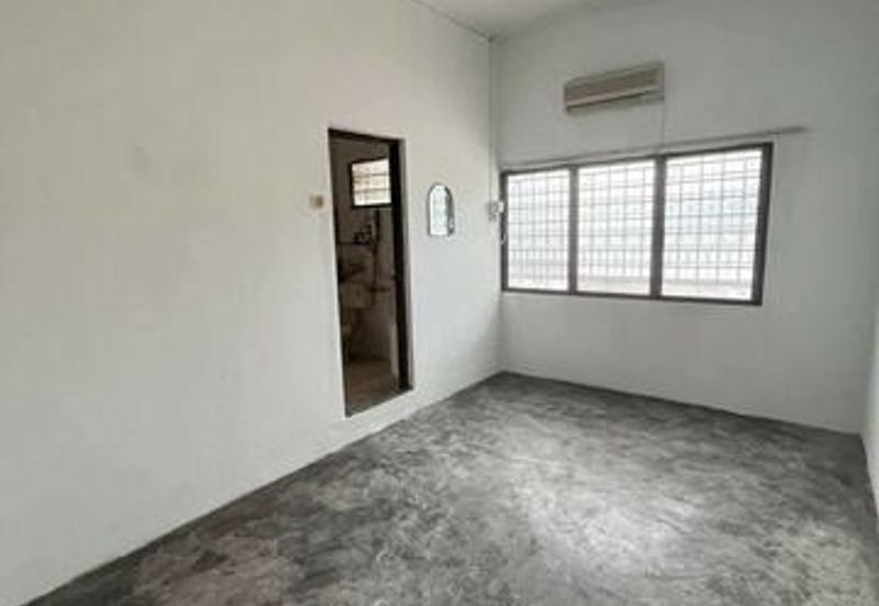 Easy Parking New Paint Semi D Single Storey Simee Ipoh Garden Canning Fair Park