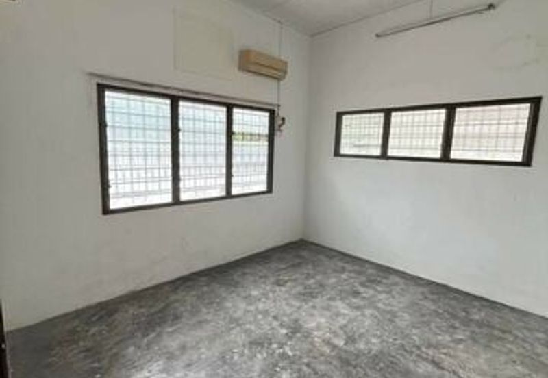 Easy Parking New Paint Semi D Single Storey Simee Ipoh Garden Canning Fair Park