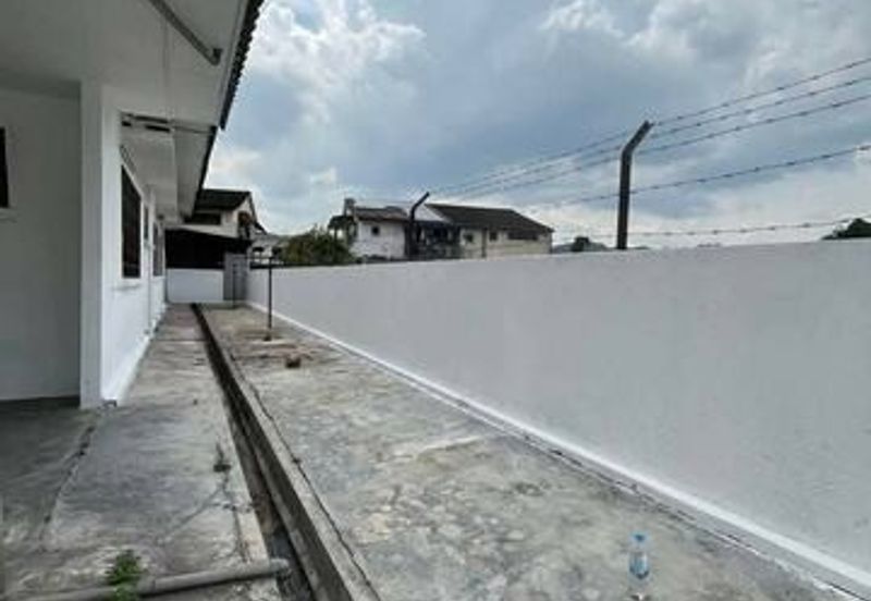 Easy Parking New Paint Semi D Single Storey Simee Ipoh Garden Canning Fair Park