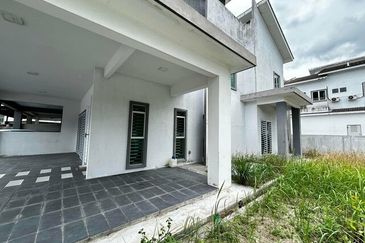 Big Size Corner Lot 3820sf Lahat Bestari Bistari Mines Gerbang Baru Sri Wang Badri Shah 