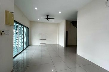 Big Size Corner Lot 3820sf Lahat Bestari Bistari Mines Gerbang Baru Sri Wang Badri Shah 