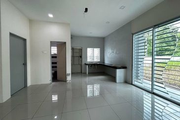 Big Size Corner Lot 3820sf Lahat Bestari Bistari Mines Gerbang Baru Sri Wang Badri Shah 