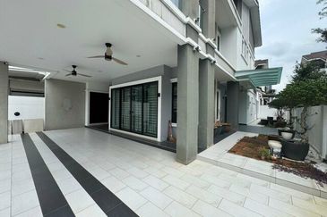FREEHOLD Gate Guard High End Area SERI TERATAI BOTANI Gulf Panorama Lapangan Perdana