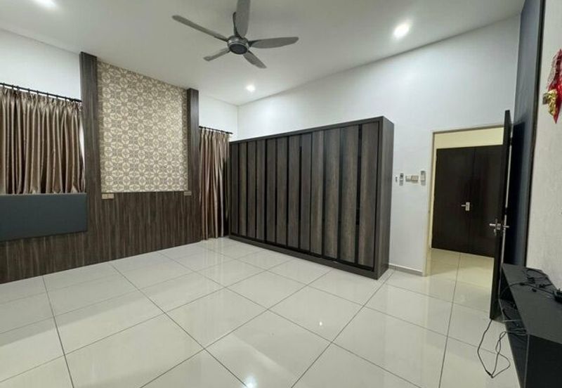 FREEHOLD Gate Guard High End Area SERI TERATAI BOTANI Gulf Panorama Lapangan Perdana