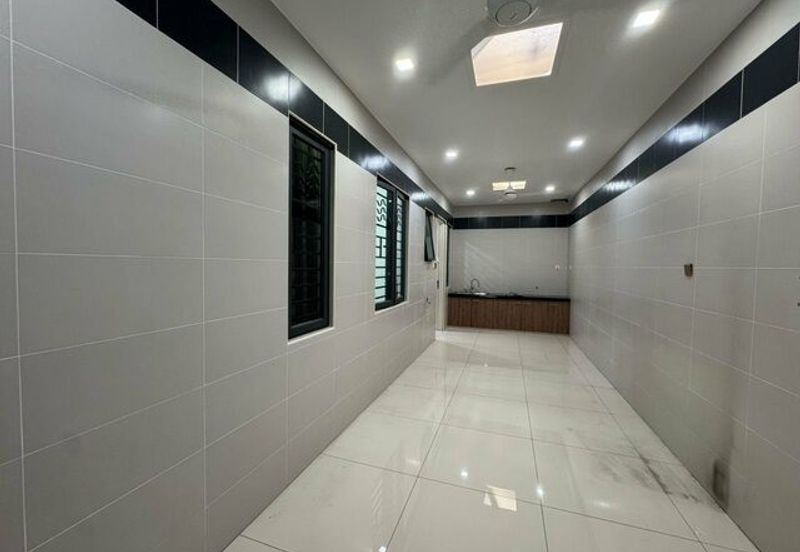 FREEHOLD Gate Guard High End Area SERI TERATAI BOTANI Gulf Panorama Lapangan Perdana