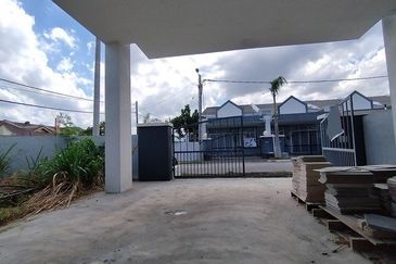 Big Corner 40*80 Single Storey Tambun Bercham Bandar Baru Putra Tanjung Rambutan