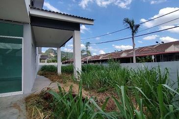 Big Corner 40*80 Single Storey Tambun Bercham Bandar Baru Putra Tanjung Rambutan