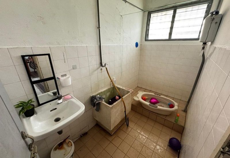 Cheap Sale Full Loan Below Market Value Bercham Taman Mujur Anjung Bercham Megah Mewah Dermwan