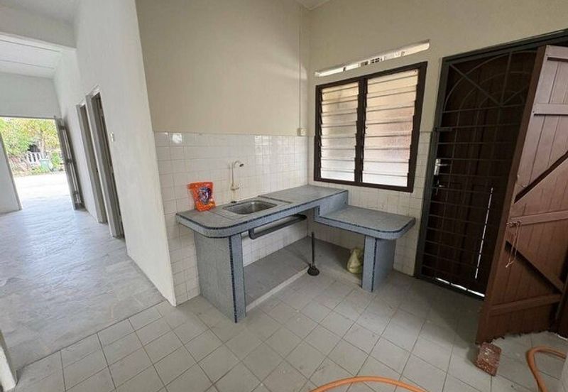 Newly Painted Move In Condition Buntong Ria Falim Mas Silibin Rishah First Garden Menglembu