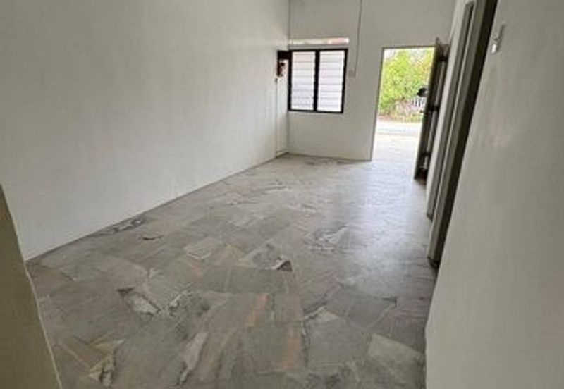 Newly Painted Move In Condition Buntong Ria Falim Mas Silibin Rishah First Garden Menglembu