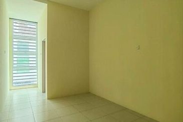 Newly Painted Good Condition Klebang Kelebang Mutiara Bayu Bertuah Putra Restu Tasek