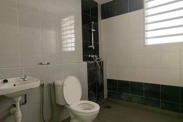 Newly Painted Good Condition Klebang Kelebang Mutiara Bayu Bertuah Putra Restu Tasek