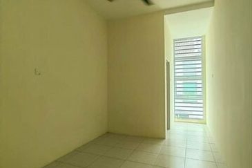 Newly Painted Good Condition Klebang Kelebang Mutiara Bayu Bertuah Putra Restu Tasek