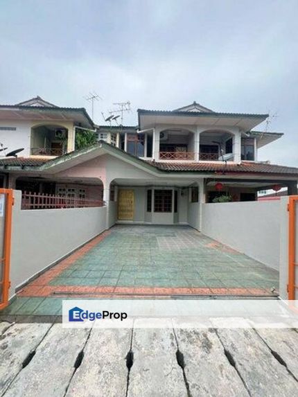 Super Long Car Porch Parking Easy Pengkalan Hala Pegoh Station 18 Indah Pinji Mewah, Perak, Lahat