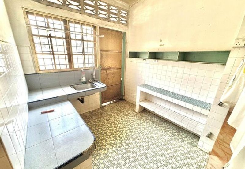 FREEHOLD Cheap Sale Pasir Puteh Taman Boon Bak Shatin Pinji Station 18 Town Ipoh 