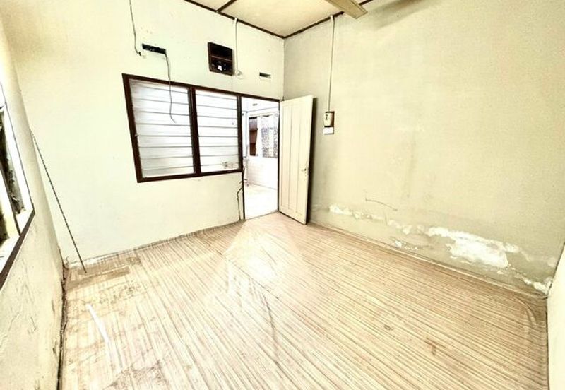 FREEHOLD Cheap Sale Pasir Puteh Taman Boon Bak Shatin Pinji Station 18 Town Ipoh 