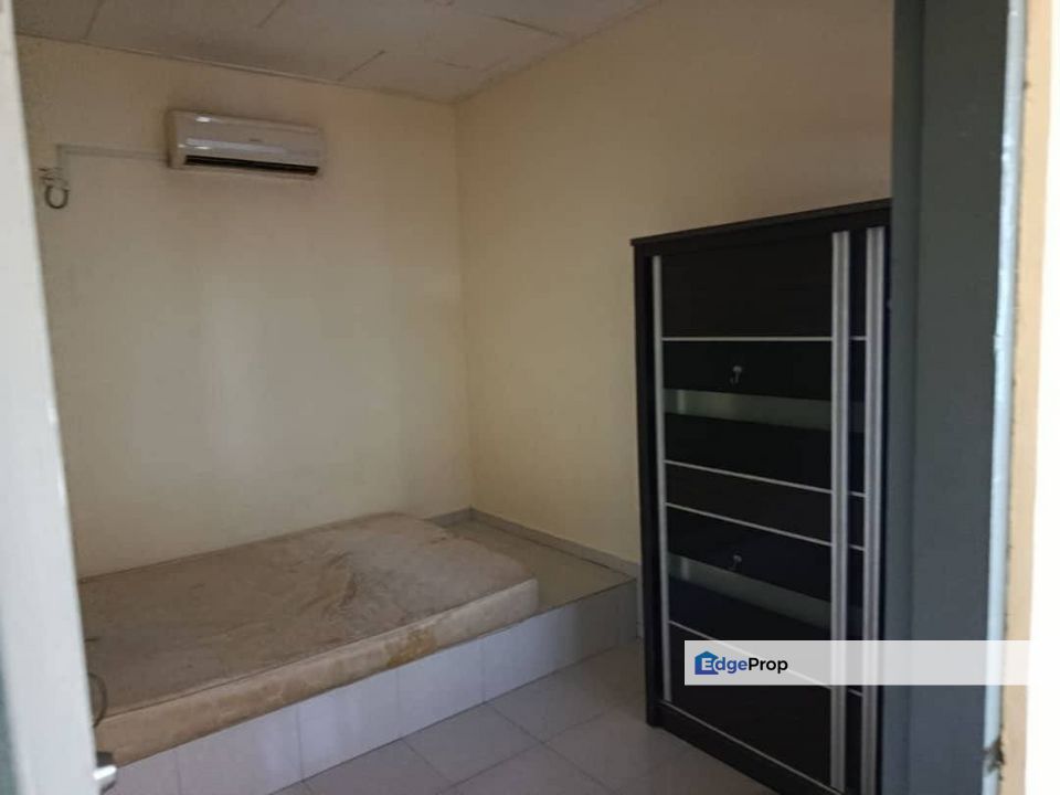 Hot Area Intermediate Corner Gunung Rapat Ipoh Jaya Pekan Razaki Ampan, Perak, Ipoh