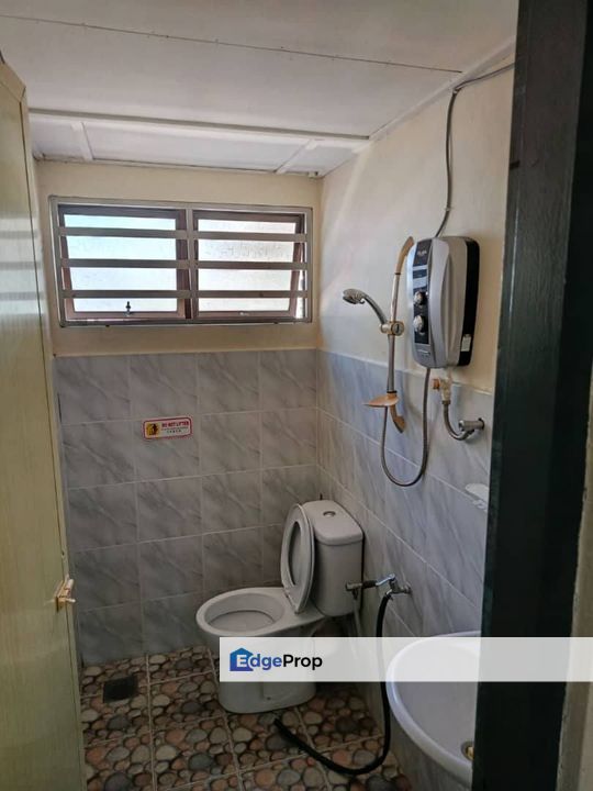 Hot Area Intermediate Corner Gunung Rapat Ipoh Jaya Pekan Razaki Ampan, Perak, Ipoh