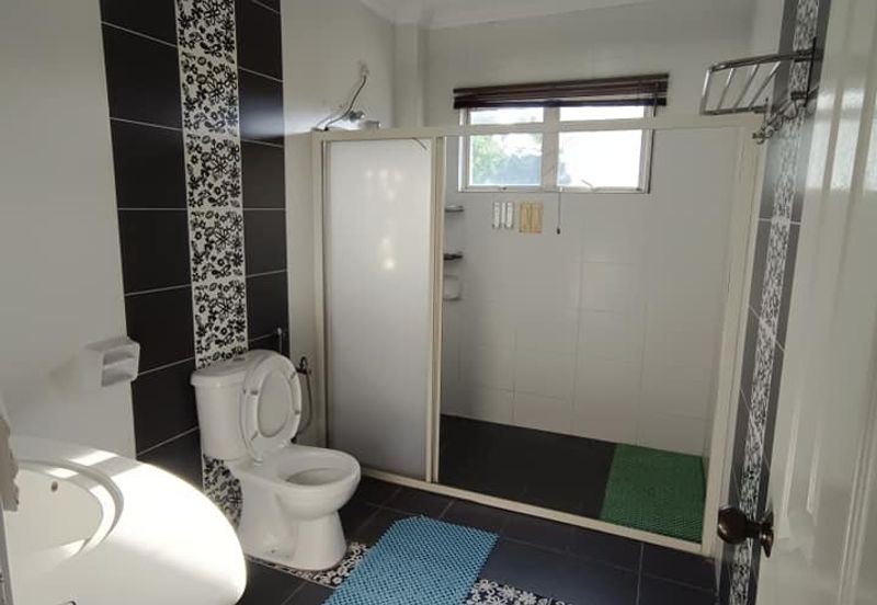 Taman Pengkalan Tiara