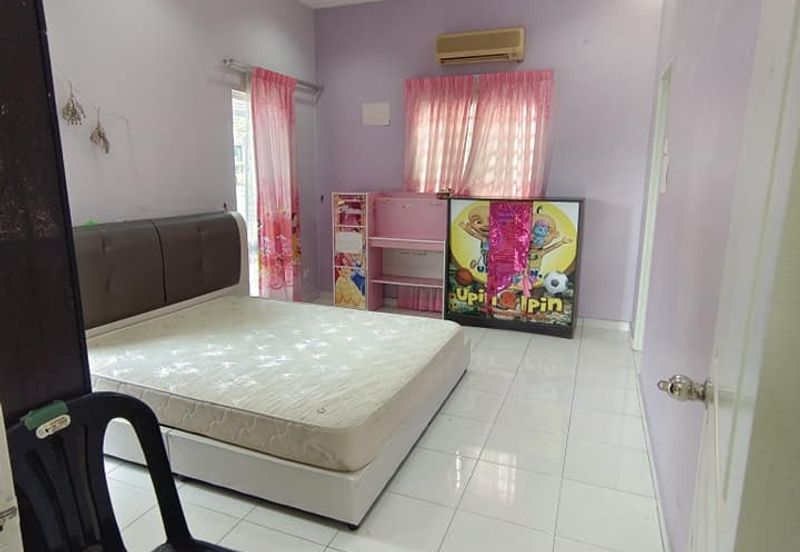 Taman Pengkalan Tiara