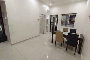 Taman Pengkalan Tiara