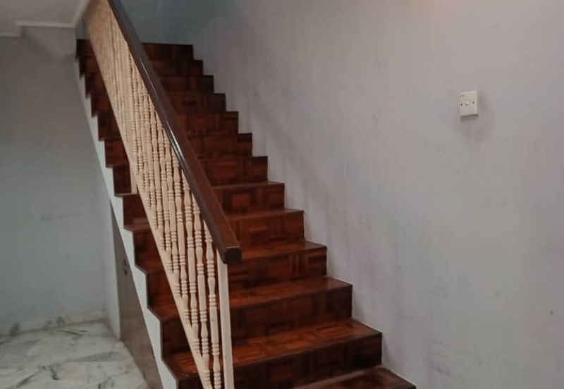 MEDAN PENGKALAN SAUJANA