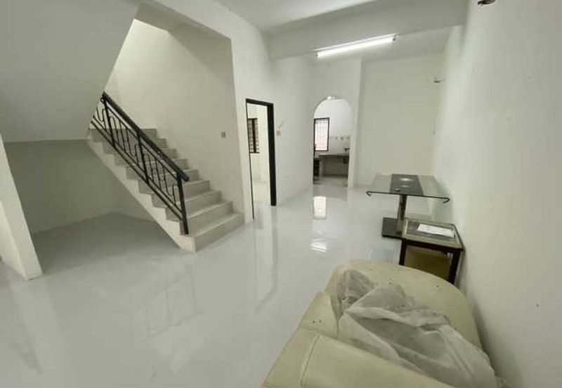 Cheap Rent New Paint Walking Distance 99 Speedmart Desa Tambun Ampang Ipoh Garden Canning