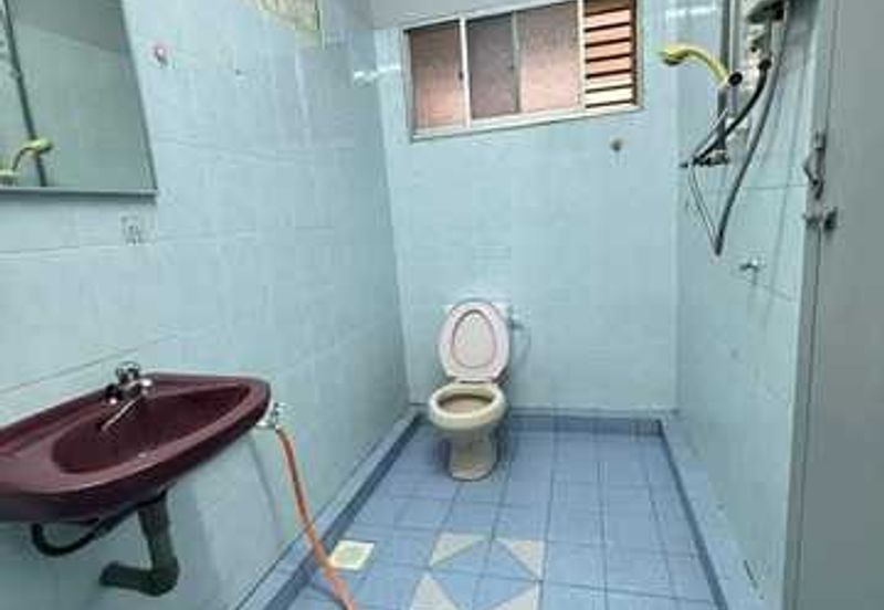 LE COURTS DESA TAMBUN