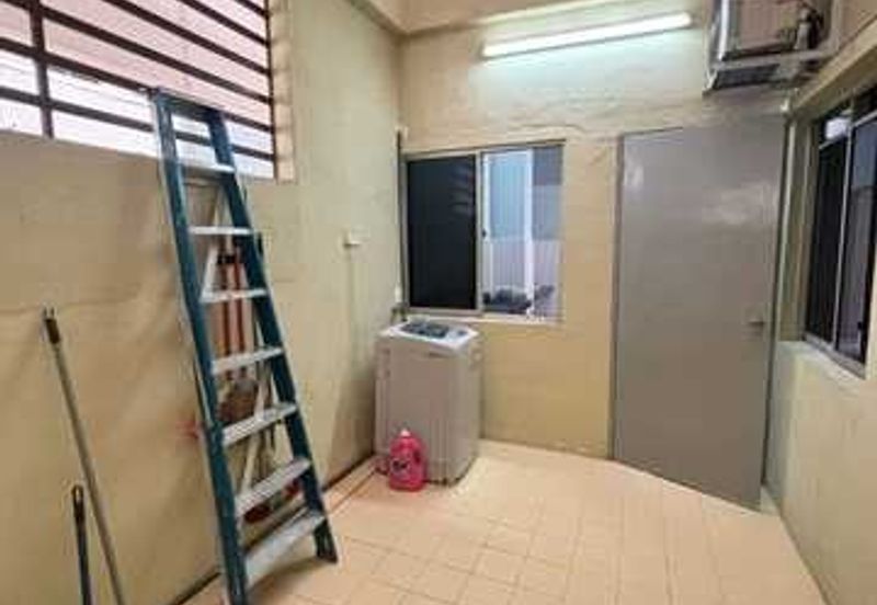 LE COURTS DESA TAMBUN