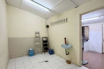 Big Semi D Cheap Rent Partly Furnish Simee Ipoh Garden Fair Park Canning South East 